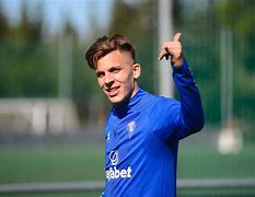 包含雷加利斯将面对瓦拉多利德的强硬防线的词条