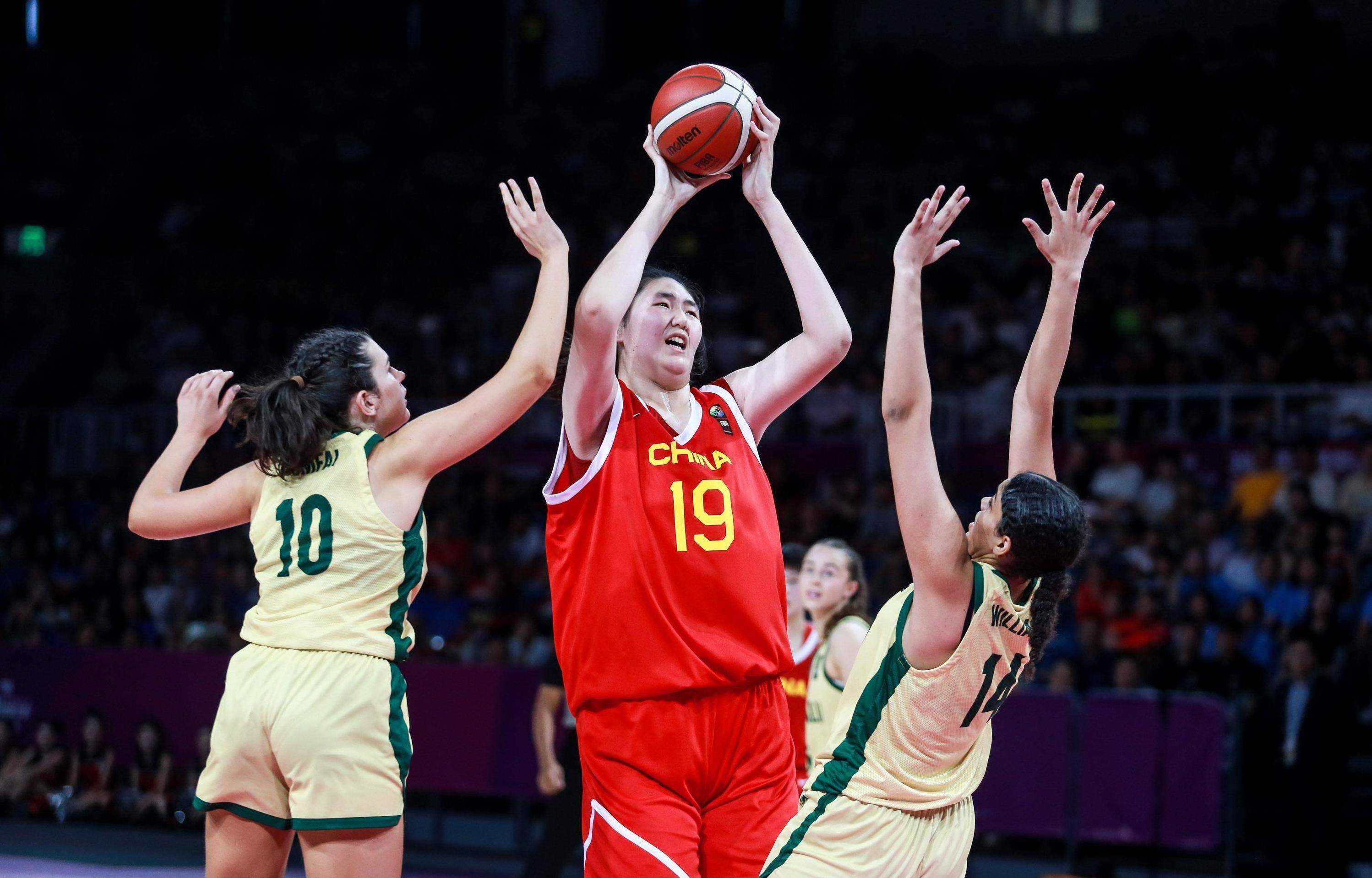 女篮全明星赛引发热议，球迷期待