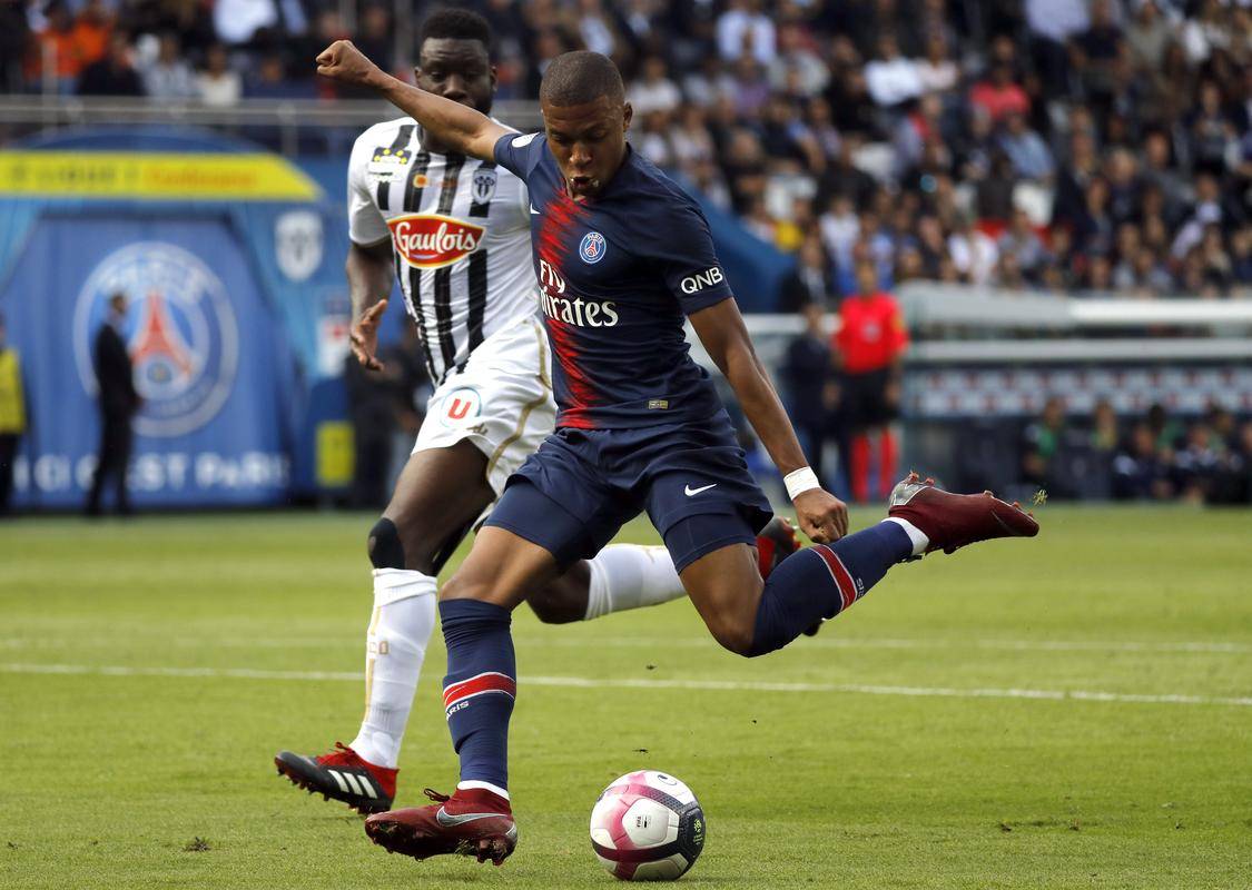 南特主场失利,离法甲保级区越来越近的简单介绍 南特主场失利,离法甲保级区越来越近的简单介绍