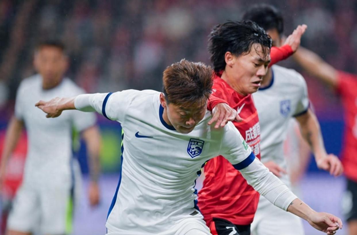 中超劲旅战胜对手取得小组赛首胜