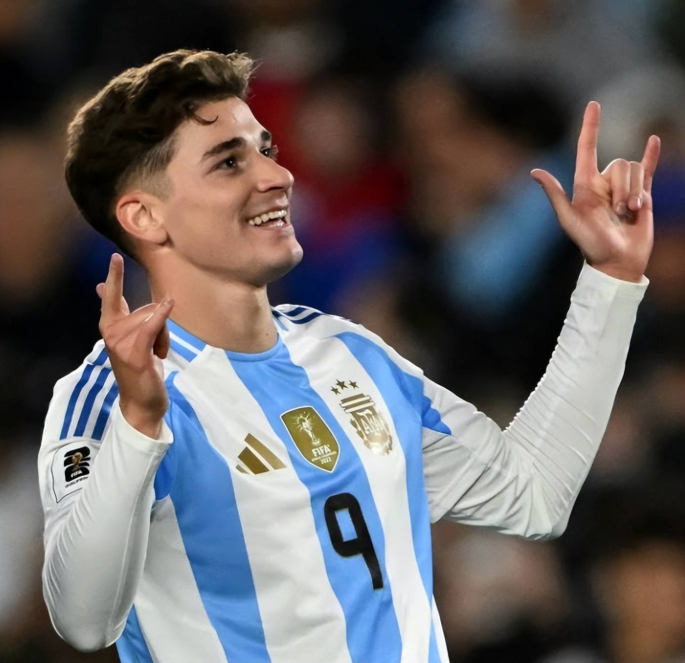 阿根廷选手在射箭比赛中获佳绩