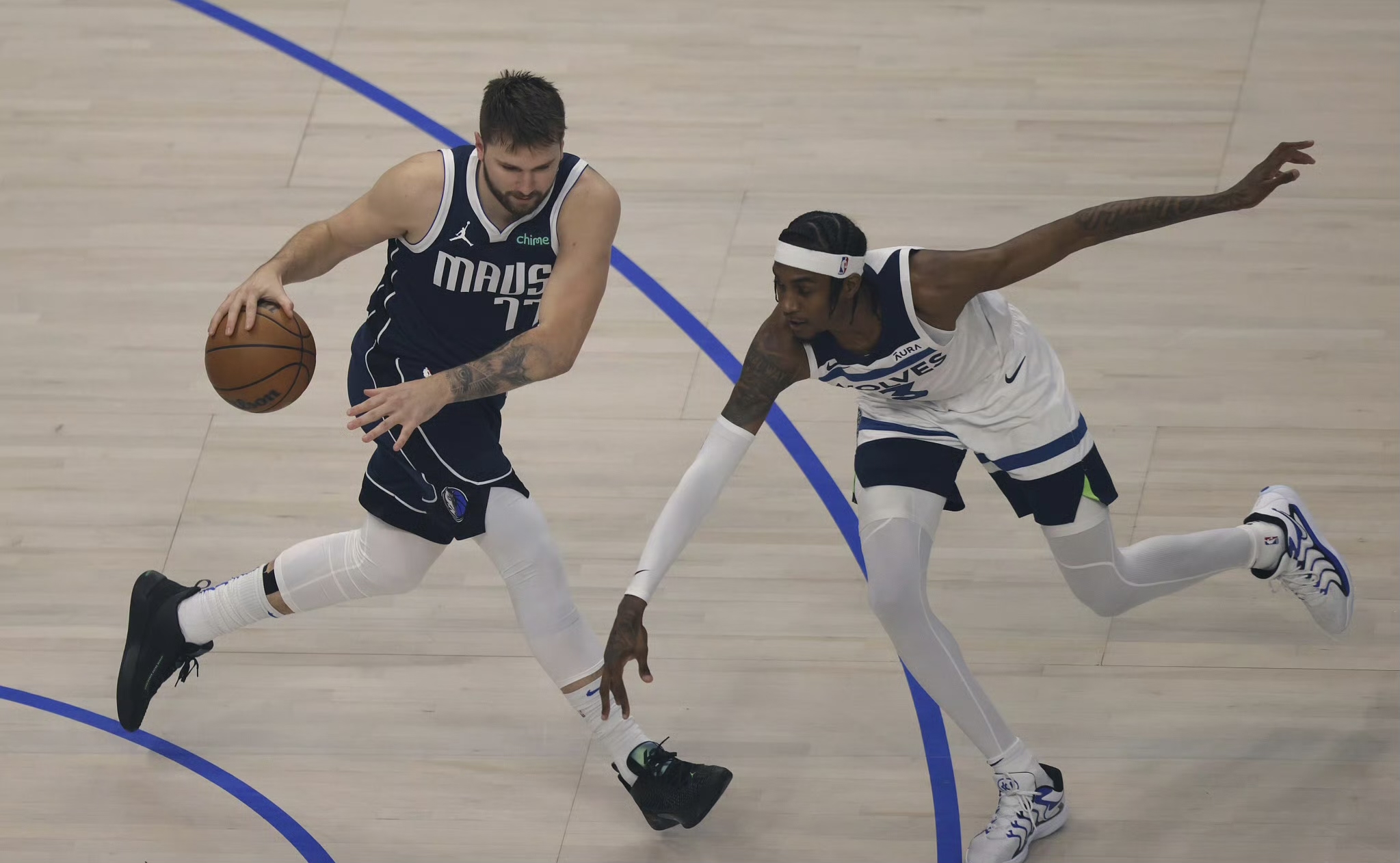 东契奇遭遇拜仁晋级，NBA局势紧张