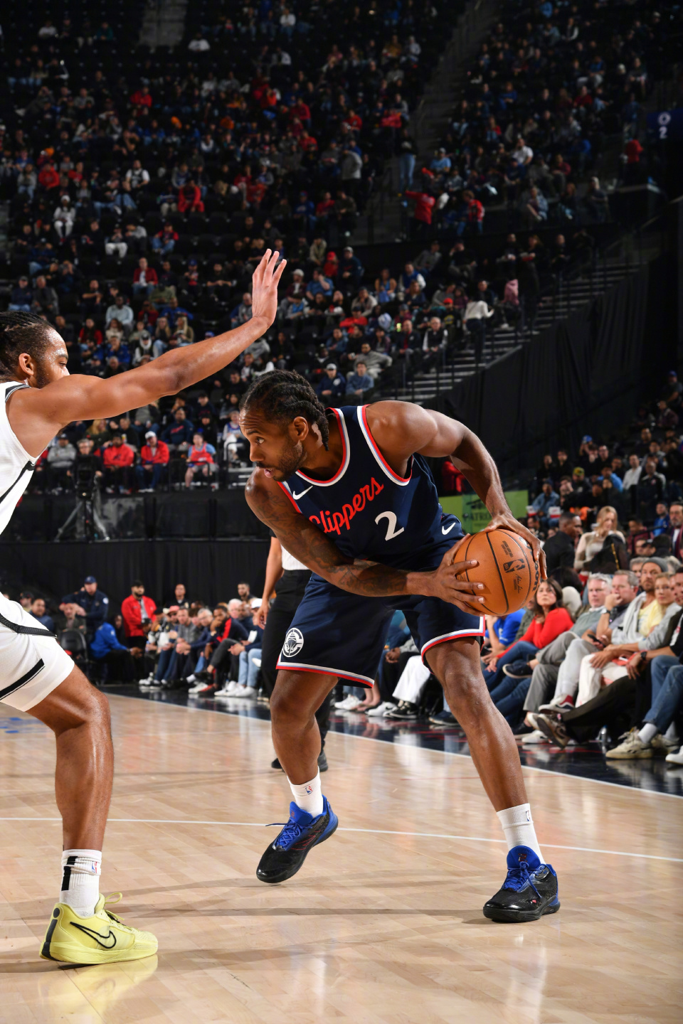 洛杉矶男子篮球赛决赛激烈进行