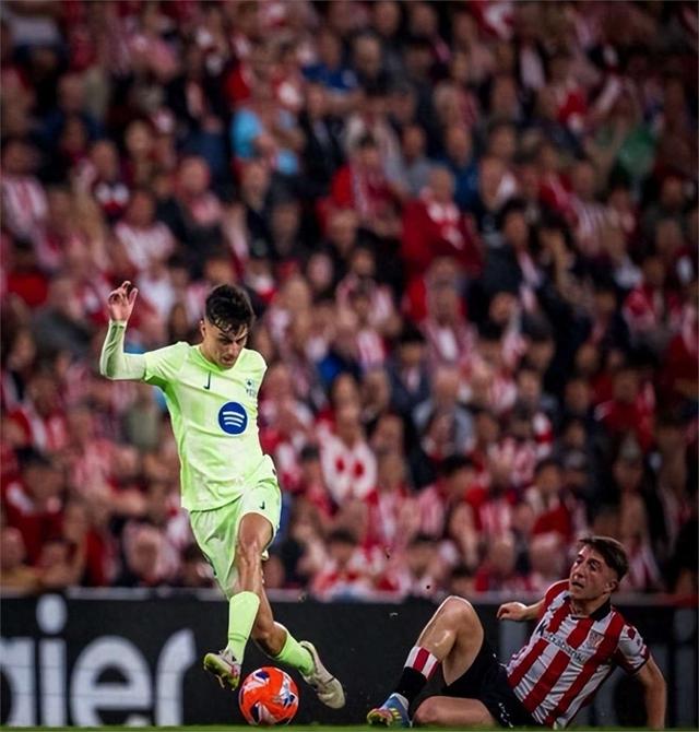 关于意大利队战平多特蒙德，姆巴佩逆转建功德甲的信息