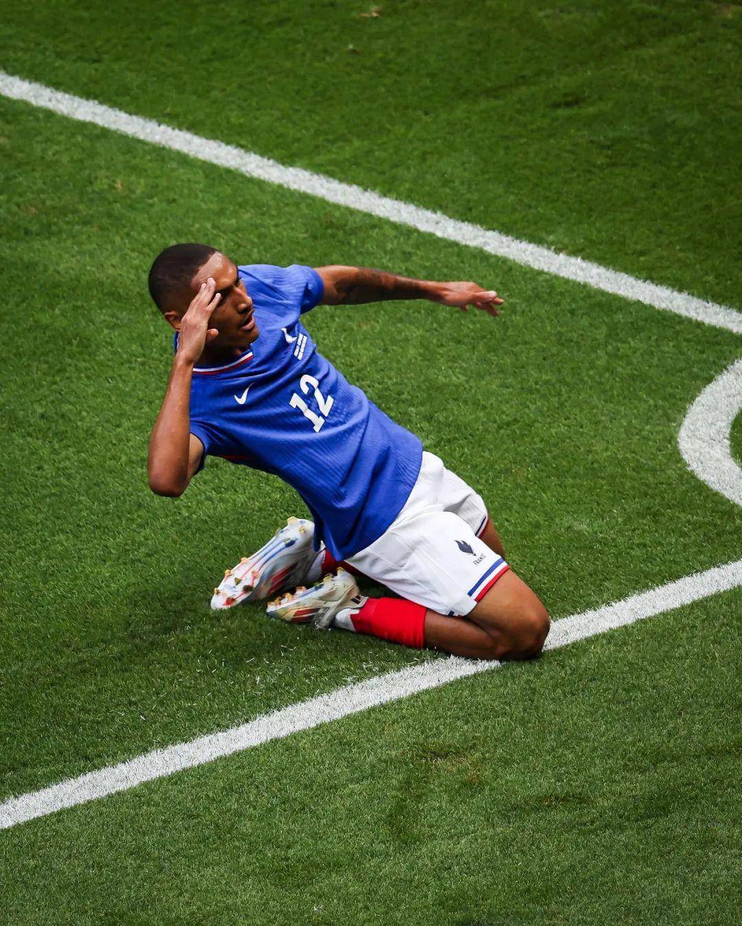 今晚世界杯:葡萄牙险胜法国队,出线形势明朗的简单介绍 今晚世界杯:葡萄牙险胜法国队,出线形势明朗的简单介绍