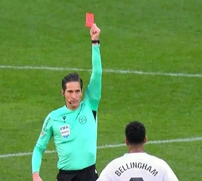 关于小组赛焦点:皇马逆转,争议判罚的信息 关于小组赛焦点:皇马逆转,争议判罚的信息