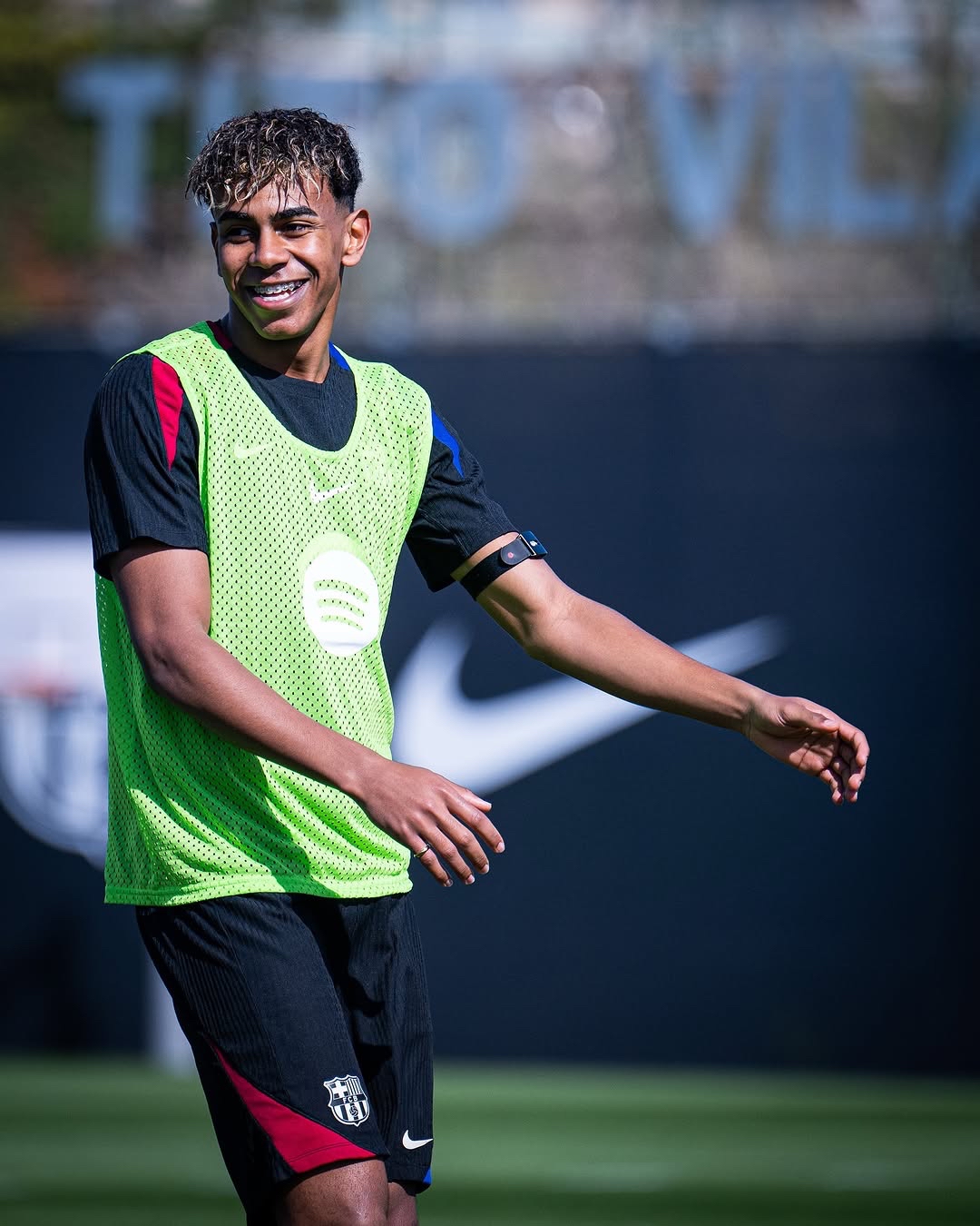 巴萨主教练训练有素,全面提高球队整体实力 巴萨主教练训练有素,全面提高球队整体实力