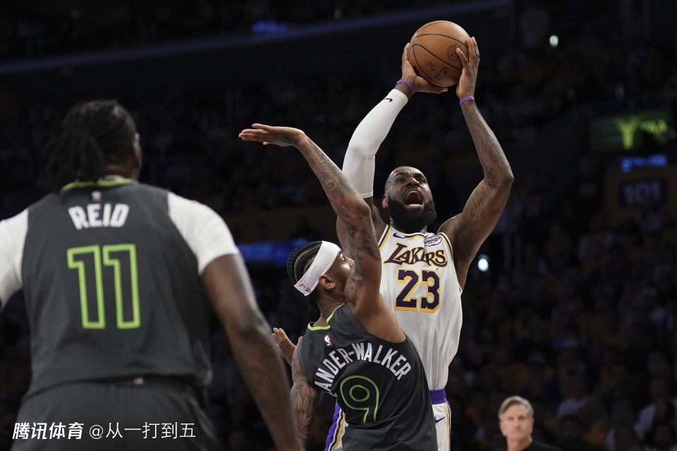 开拓者惨败于湖人一再落败 开拓者惨败于湖人一再落败