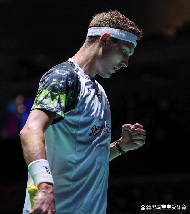 德国队力克法国队，安赛龙点燃赛场