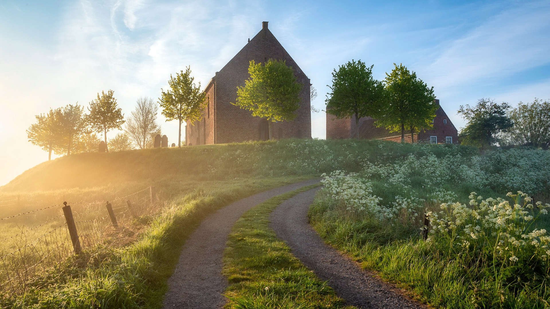 绿茵传奇，卢卡库爆发铸就辉煌，哥伦比亚淘汰英格兰震撼世界