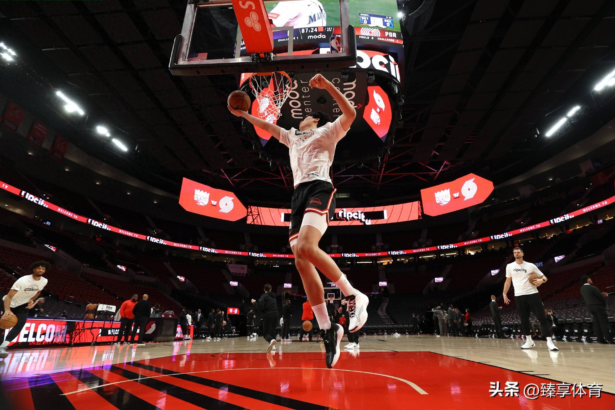 开云体育下载-欧冠淘汰赛焦点战，勇士一波带走开拓者