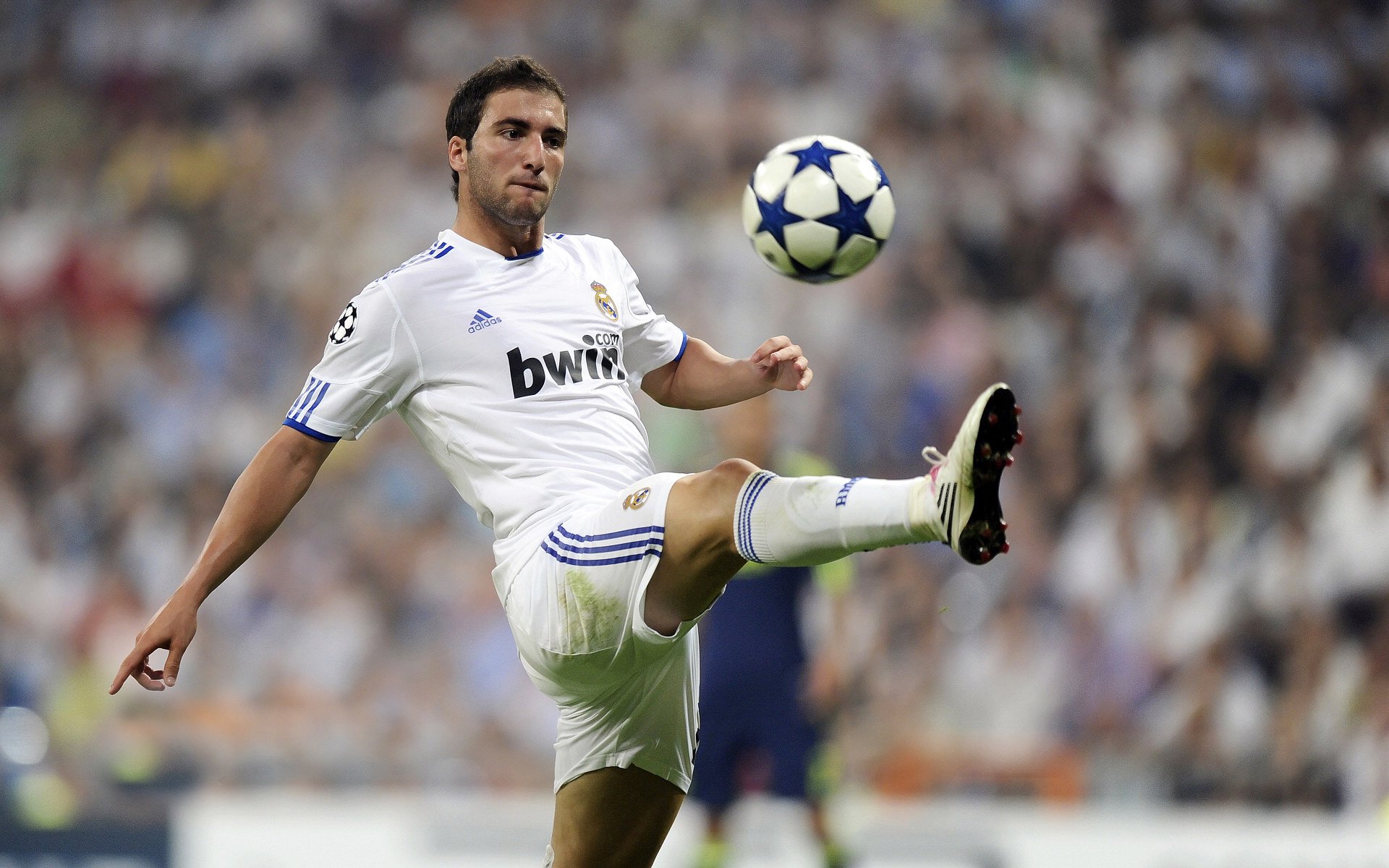 伦纳德钢铁之躯撕裂纽约防线，当个人天赋成为战术无解命题